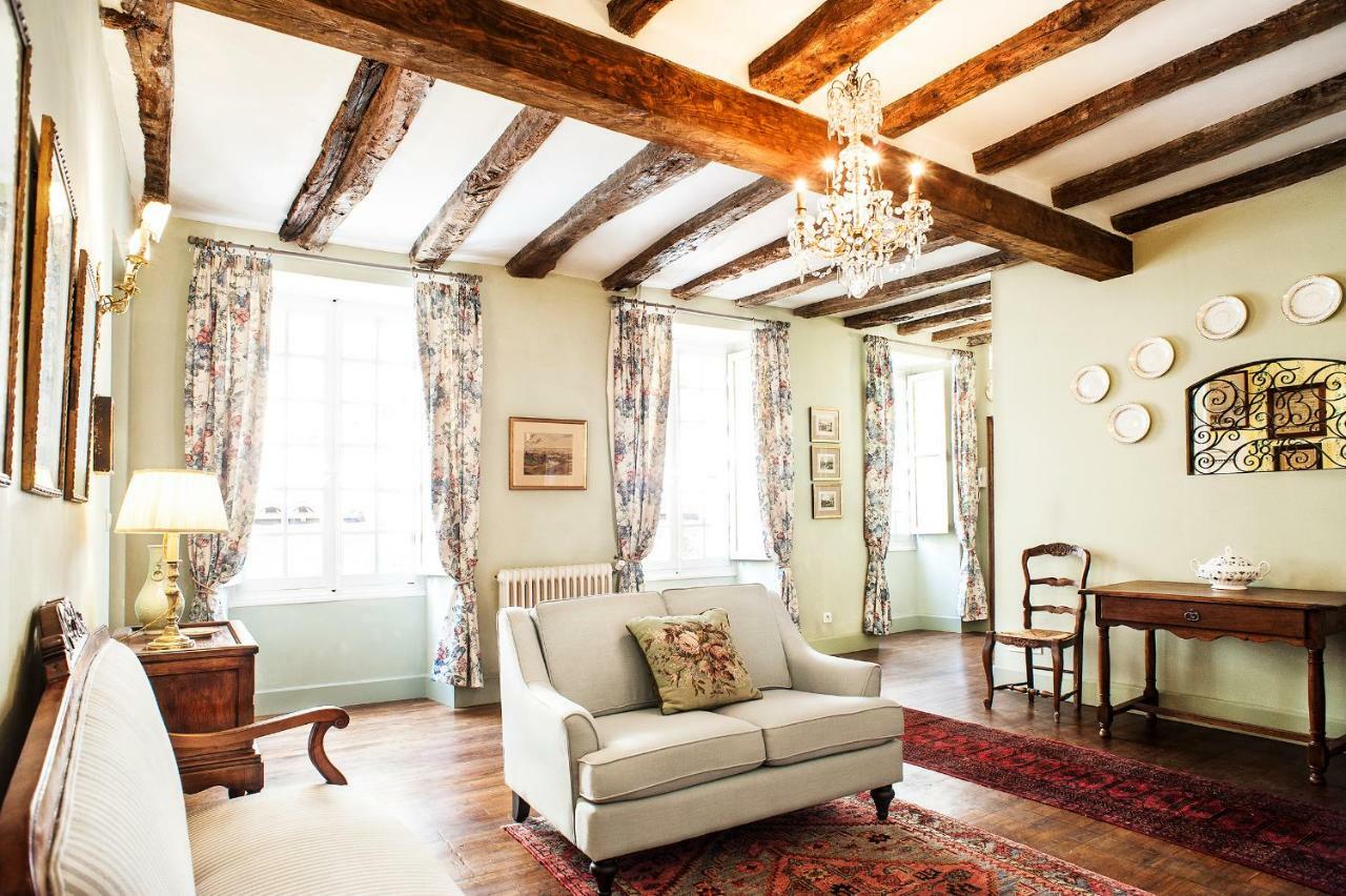 Apartment Appartements Les Suites Sarladaises *
